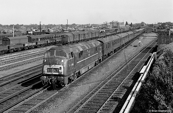 D829 1964-09-13 Woking