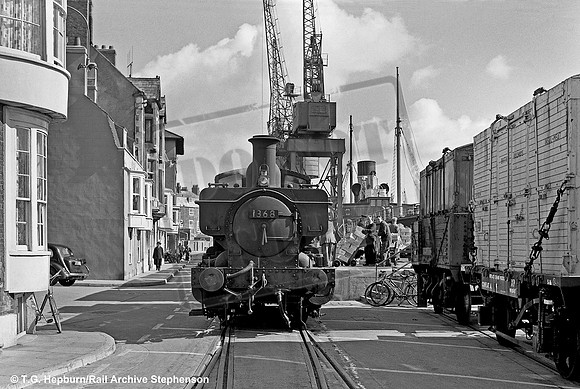 1368 1957-09 Weymouth Quay