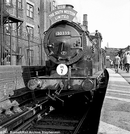 30339 1960-09-18 Ludgate Hill station