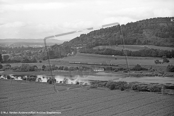D6106 1966-01 near Perth