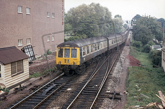 DMU W51062 1976-09-20 Paignton P576