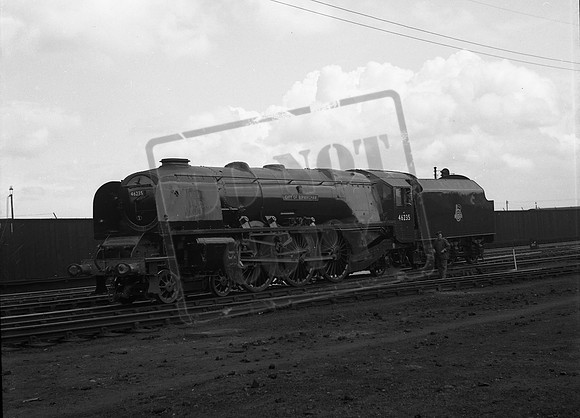 46235 1953-05-16 Crewe North-ROneg-2312-004