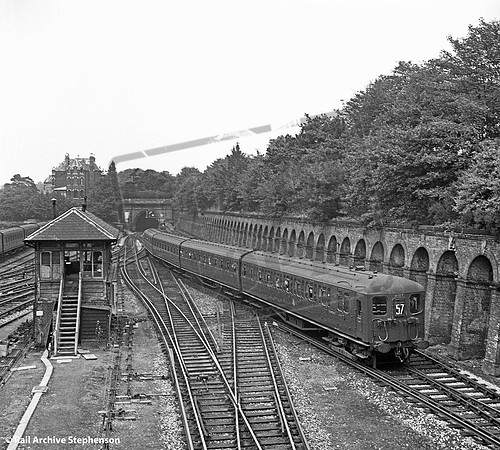 EMU 4107 1954-09-18 Crystal Palace High Level