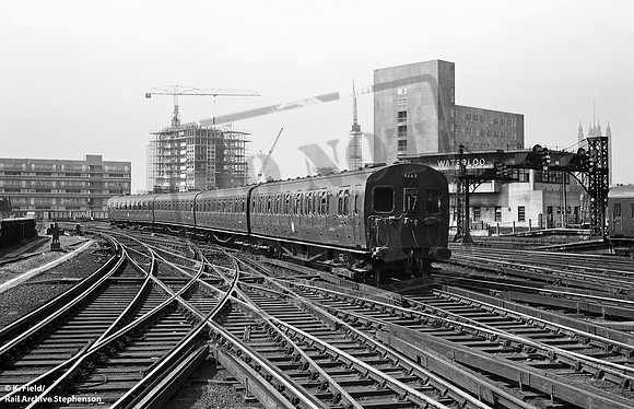 EMU 4668 1960s Waterloo
