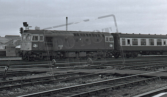 33023 1982-02-01 Bristol TM