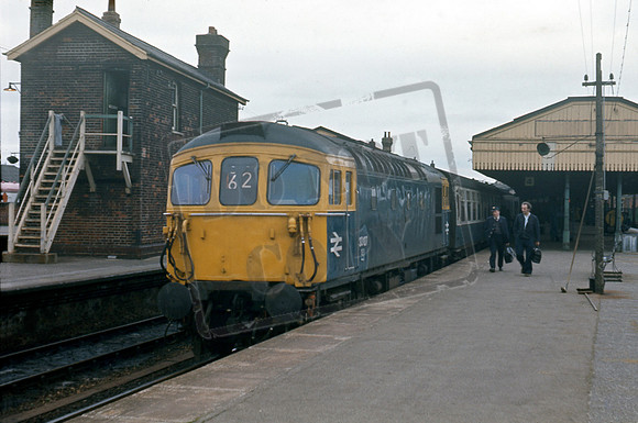 33107 1977-03-05 Salisbury