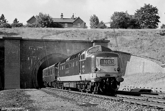 D9005 1964-06-15 Hadley Wood North Tunnel