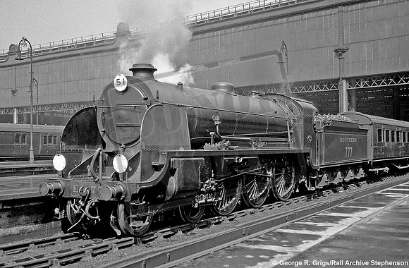 E777 1931-09 London Waterloo