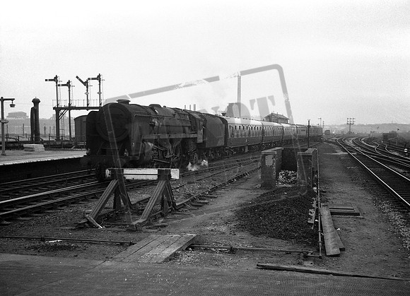 70046 1965-05-03 Warrington-ROneg-1906-BWB-172