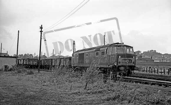 D7015 1967-10 Portishead