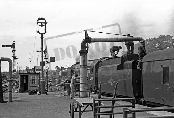 35006 1963-06-19 Salisbury