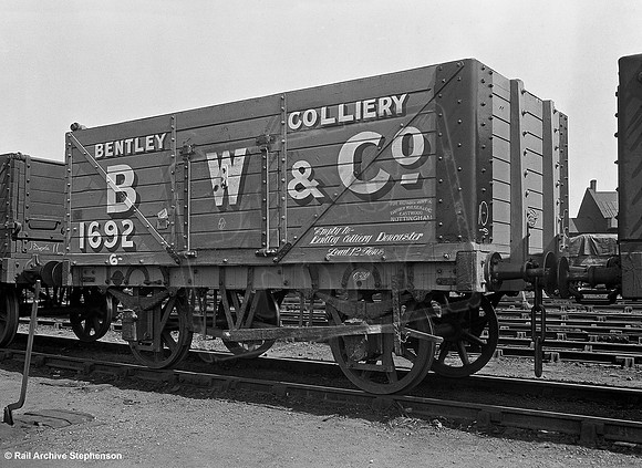 Private Owner wagon Barber Walker