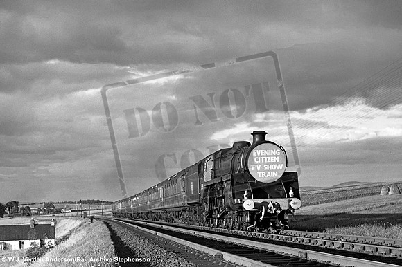 73109 1957-07 Whitemoss level crossing