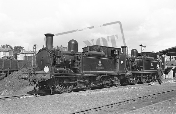 W35 & W18 1950s Ryde shed
