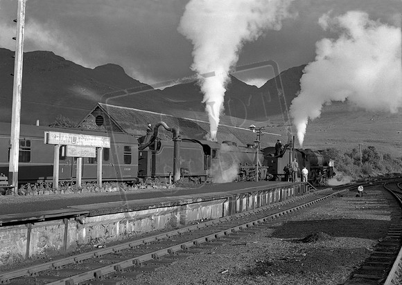 44996, 44977 1961 Crianlarich
