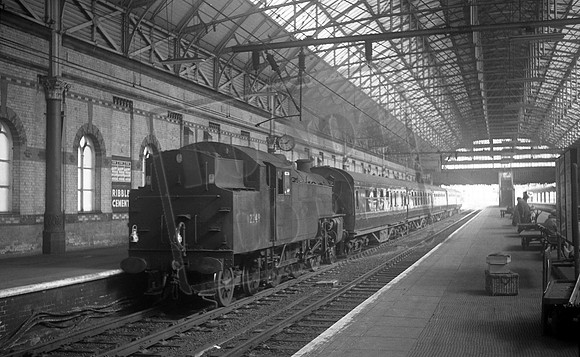 42249 1960s Manchester Piccadilly