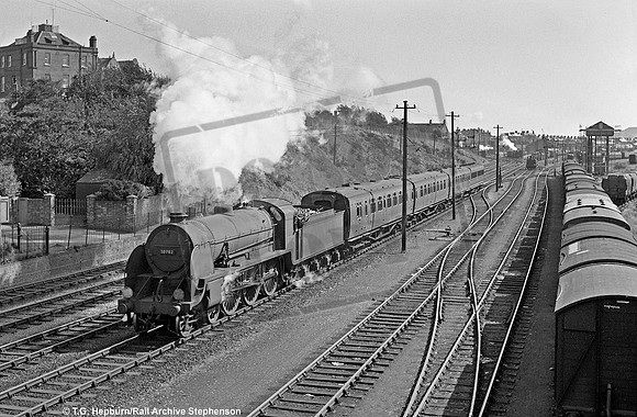 30782 1957-09 Weymouth
