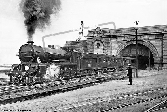 E765 1926c Dover Marine