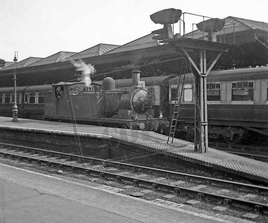 69108 1955c Hull Paragon