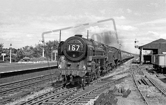 70026 1953-07-25 Taplow
