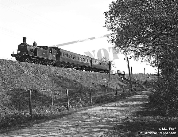 30052 1964-05-10  near Lymington Town