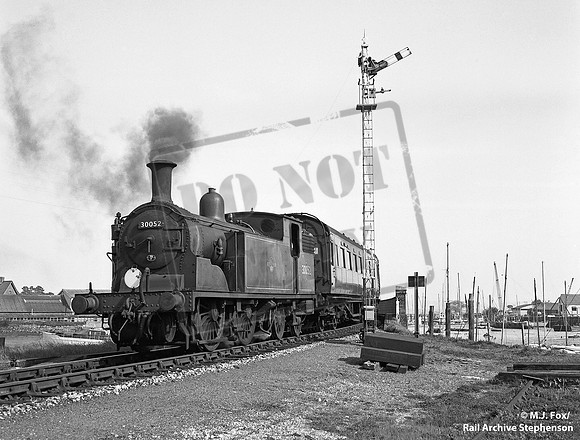 30052 1963-06-09 Lymington