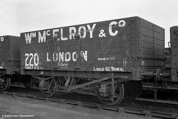 Private Owner wagon Wm McElroy & Co 220