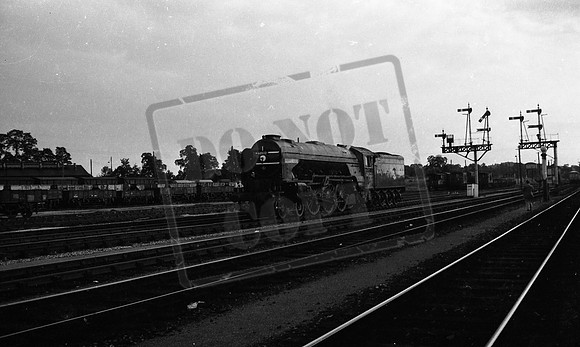 60532 1966-08-14 Westbury-ROneg-1704-257