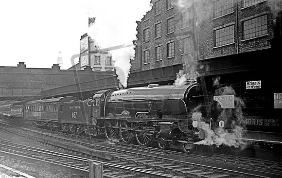 857 1939-05 London Victoria