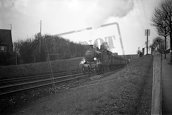 2076 1940-04 Sanderstead