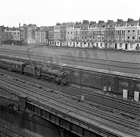 45676 1950s Camden bank