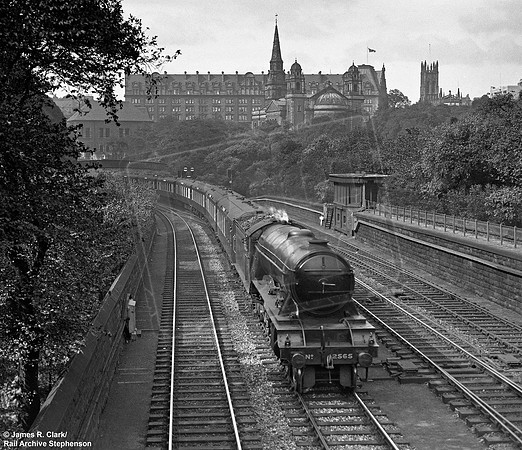 2565 1937-08-24 Edinburgh