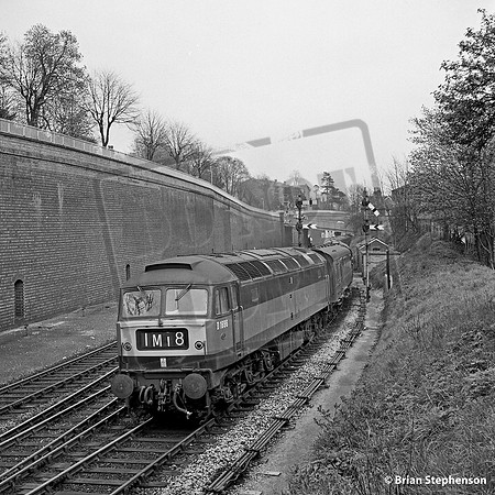 D1696 1964-04-29 High Wycombe