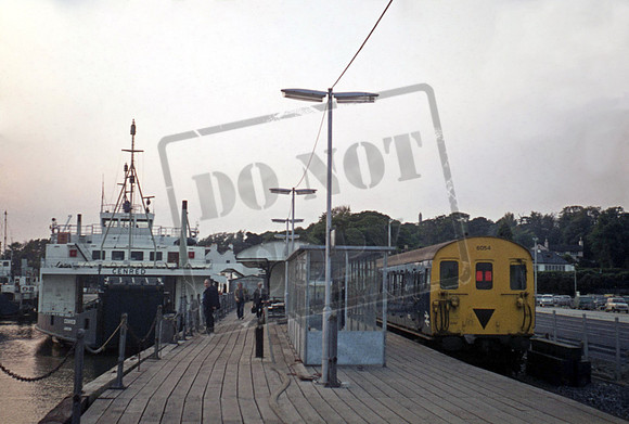 EMU 6054 1975-06-30 Lymington Pier
