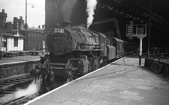 43121 1961-07-11 London St Pancras