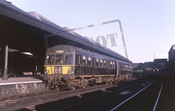 DMU 1960s Alnmouth station.