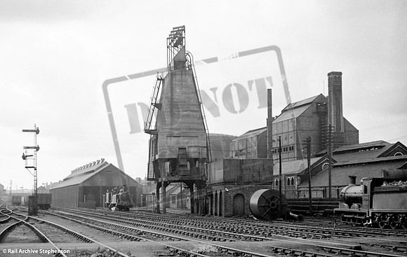 65210 1950s Kipps shed