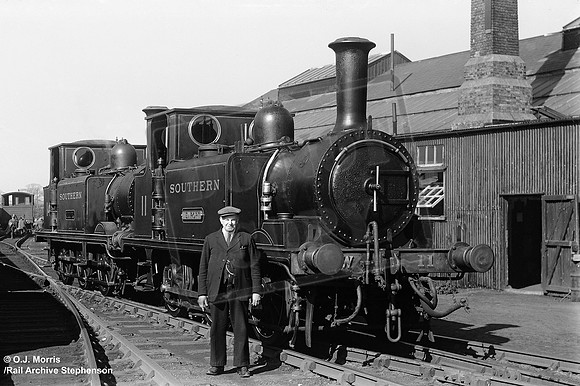 W11 1927 Newport