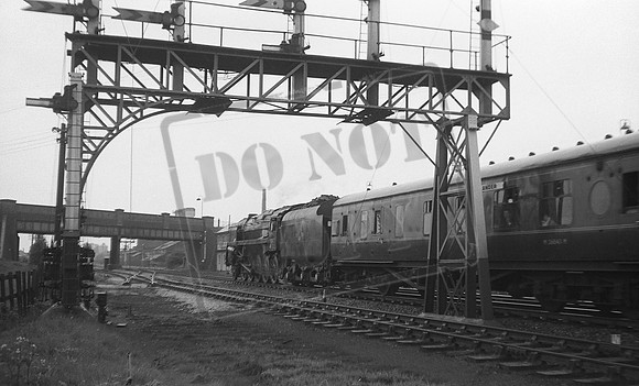 92077 1966-05-21 Beeston