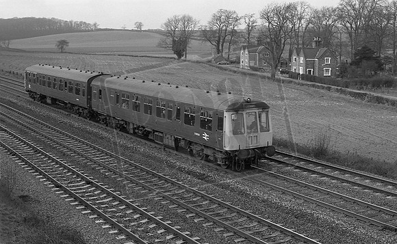 DMU E50026 E56040 1976-02-26 Melton Ross