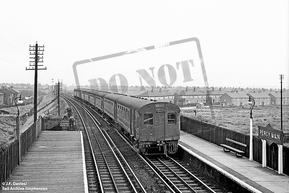 LNER EMU E291xxE 1956-08-29 Percy Main