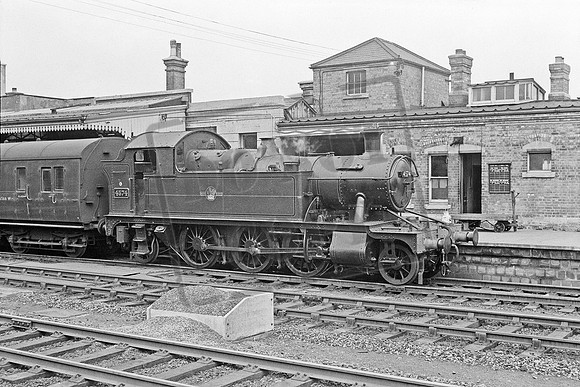 4574 1958-03-05 Swindon Station