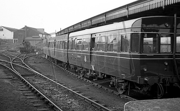 DMU M79742M 1957-04-21 Watford Junction
