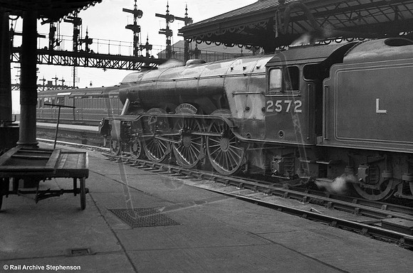2572 1937 Newcastle Central