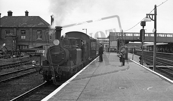 32646 1963-07-14 Havant