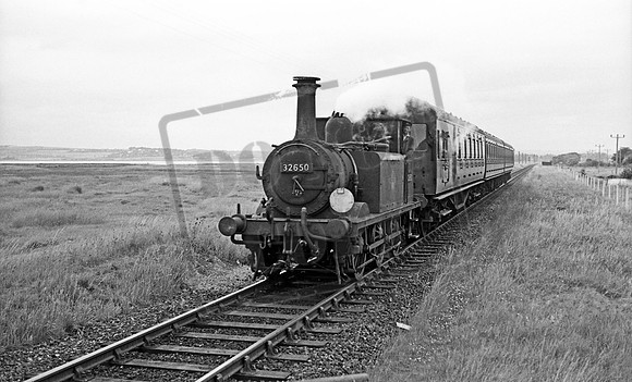 32650 1963-07-14 near North Hayling halt