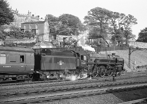 72007 1964-05-23 Lancaster Castle station
