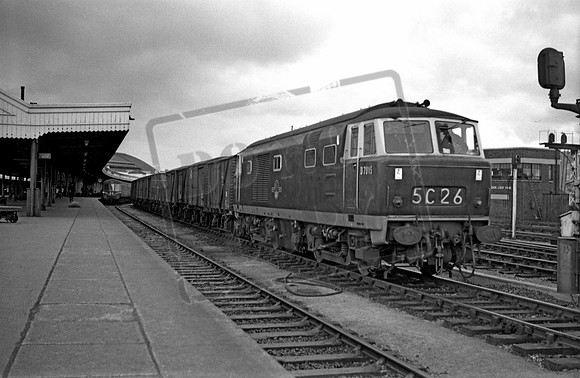 D7015 1962c Bristol Temple Meads