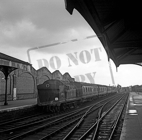 69715 1958-10-05 Hertford East