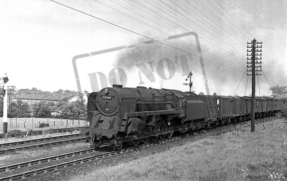 92244 1960-05-07 near Warwick